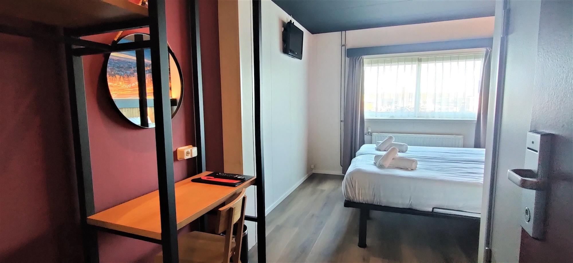 Hotel Botel 3*