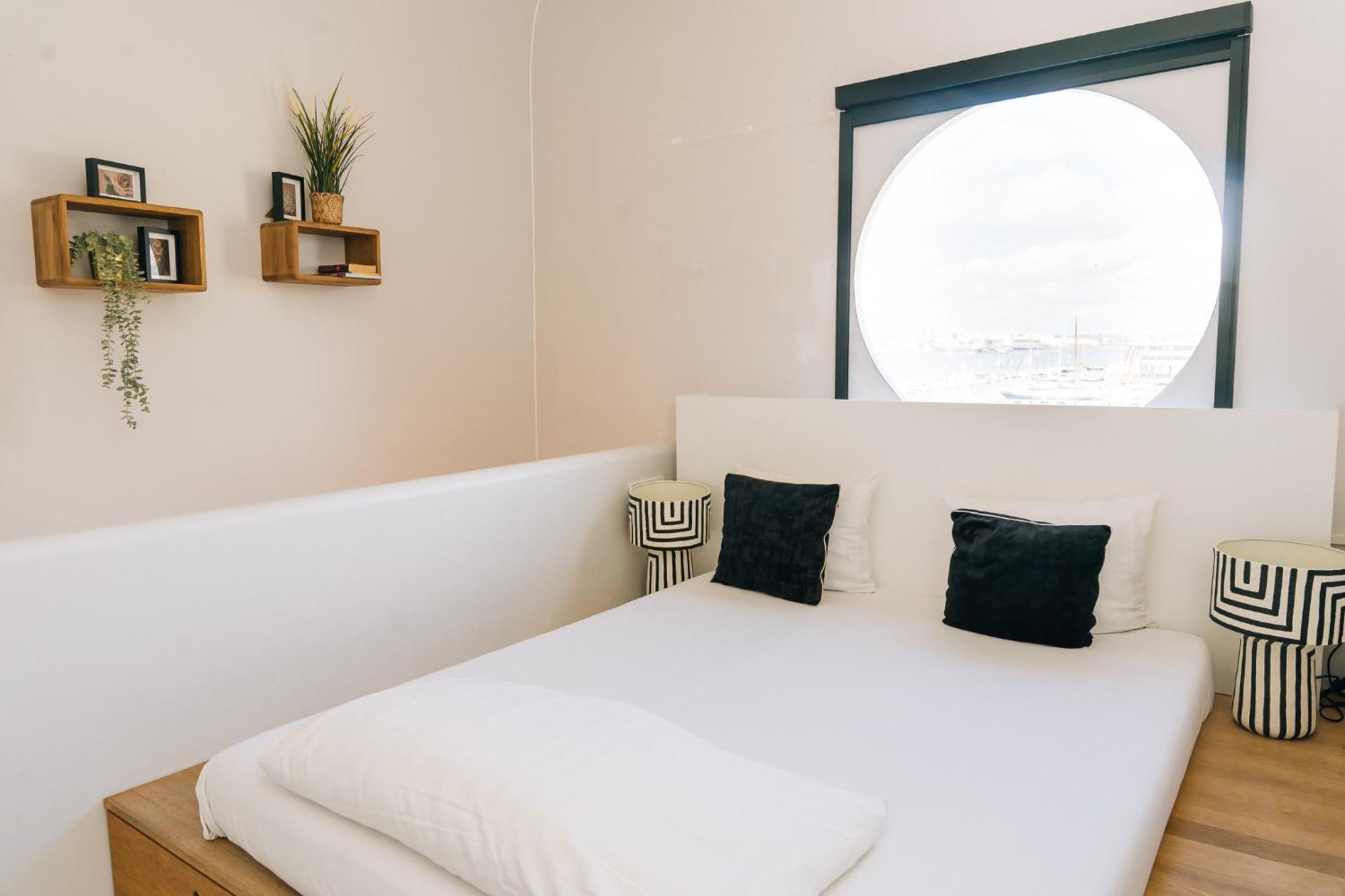 Hotel Botel 3*
